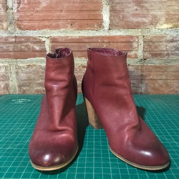 BP Trolley Bootie - Picture 1 of 4